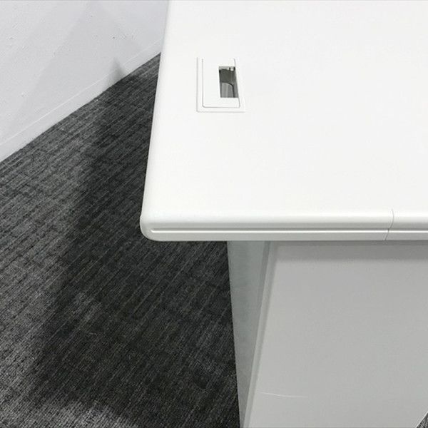 プラス ホワイト