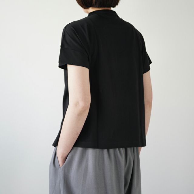 handvaerk | 60/2 BOTTLE NECK S/S T-SHIRT (black/white/silver