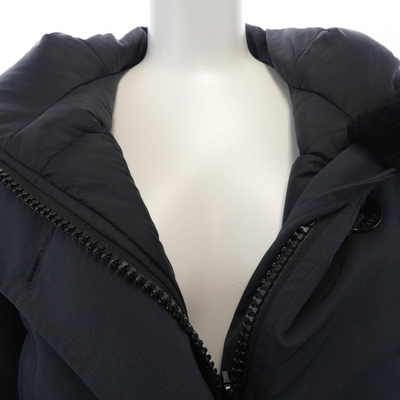 カナダグース CANADA