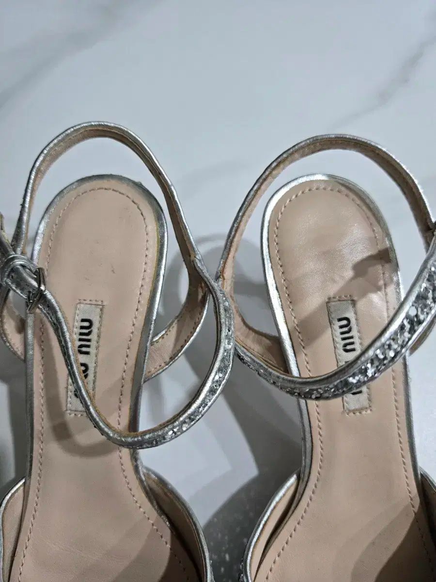 知的な ミュウミュウ グリッター クリスタル ヒール サンダル 超レア ニューエラ