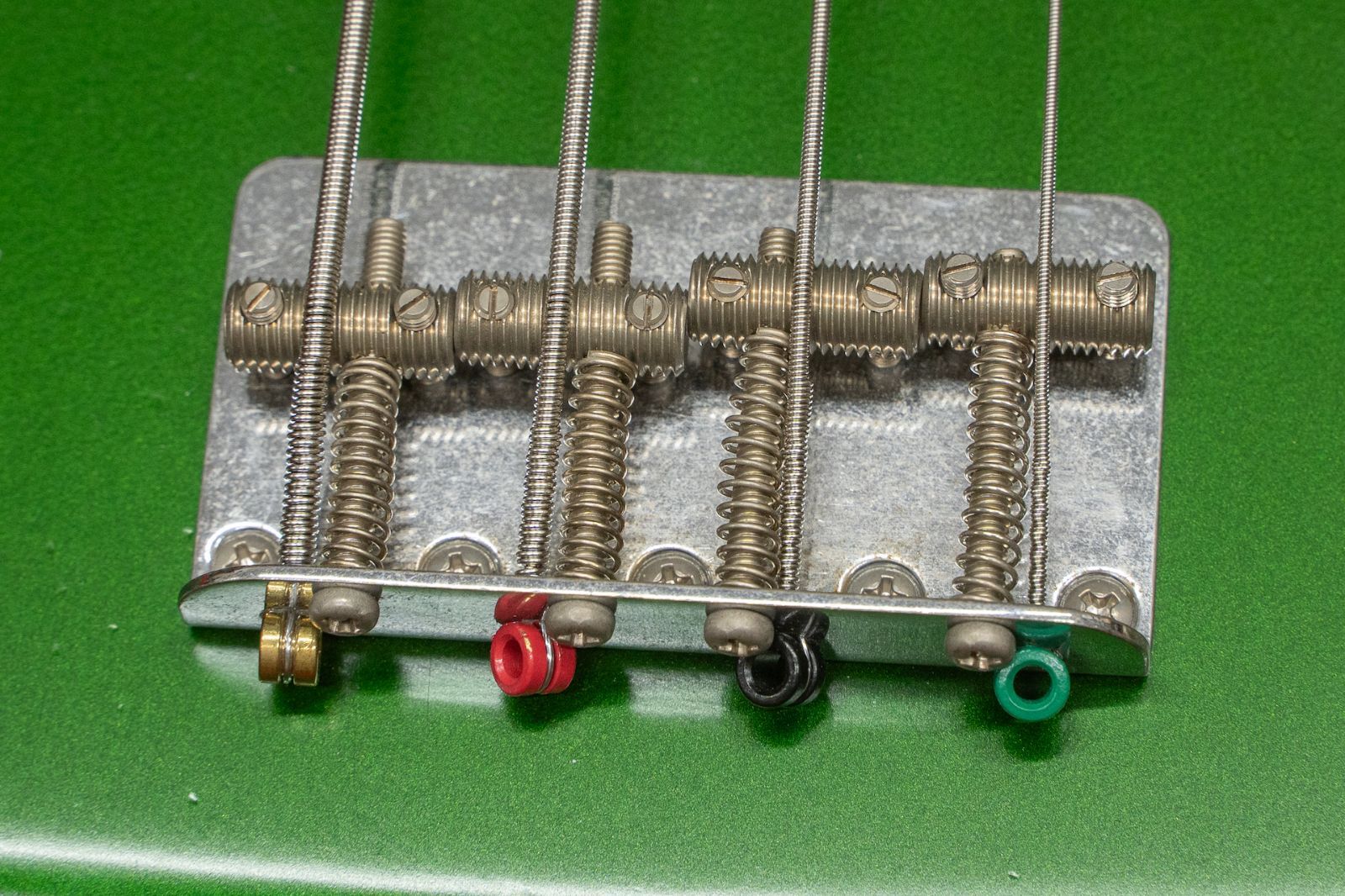 口コミ・レビューで人気商品を探そう ATK805 Ibanez premium5弦 ベース - フレット、ナット交換済み ベース