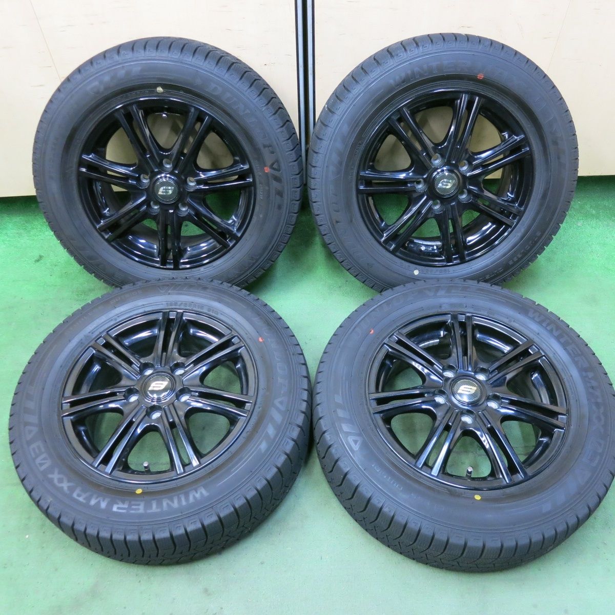 バリ溝 22年 キレイ 9.5分以上 スタッドレス 195 65R15 ダンロップ ウインターマックス03 STRANGER ストレンジャー 15インチ PCD114.3 5H 5091102SKス