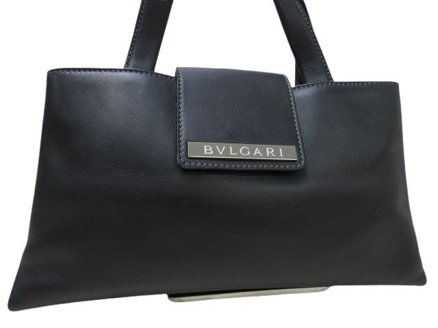【美品】BVLGARI ブルガリ　ブラックレザー　ロゴプレートハンドバッグ BVLGARI ブルガリ ハンドバッグ ロゴプレート - ブラック レザー