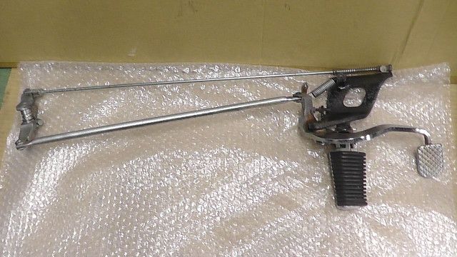 ドラッグスター400 VH01J の ブレーキペダル ステップ右 1757660780