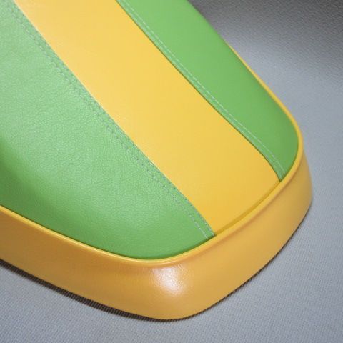 □【DIO ディオ AF27 AF28 SR ZX】張替え済♪ カスタムシート 黄緑