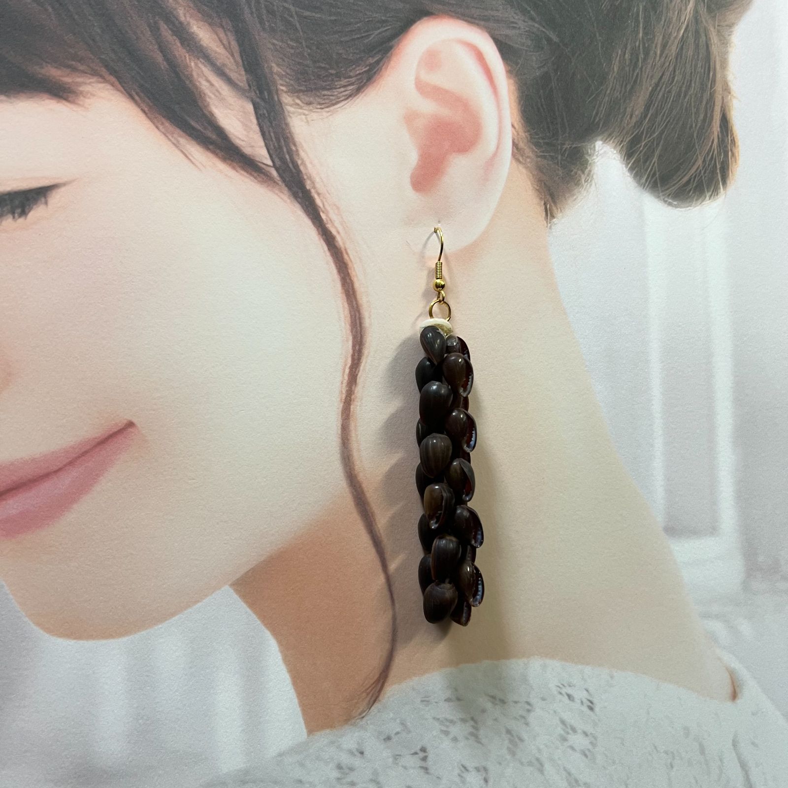 ニイハウシェル　ピアス ニイハウシェル ピアス/モミホワイト – MANOA.