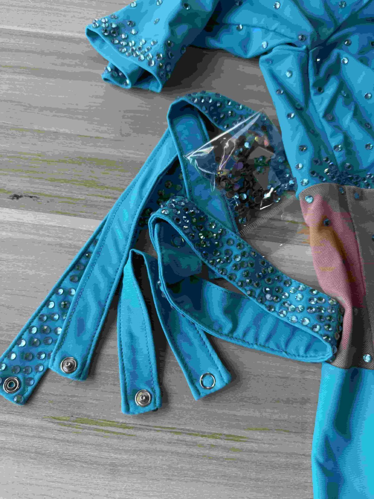 社交ダンス衣装 ブルー ラテンドレス ラインストーン装飾 フリルデザイン Sサイズ バスト88cm ウエスト73cm GULLKHAN_COM