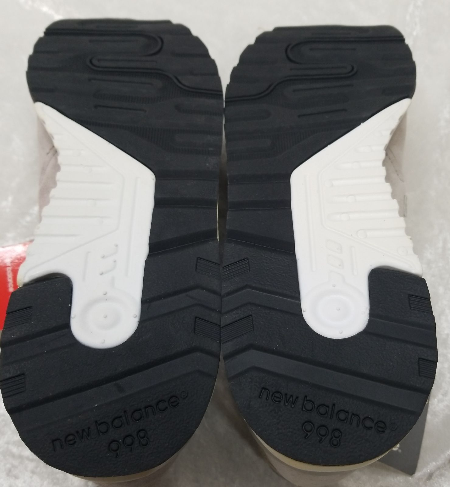 新品】【希少】【多少難あり】タグ付き new balance ニューバランス
