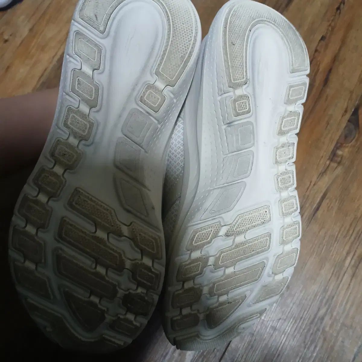 スケッチャーズ アーチフィット 2.0 ワイド