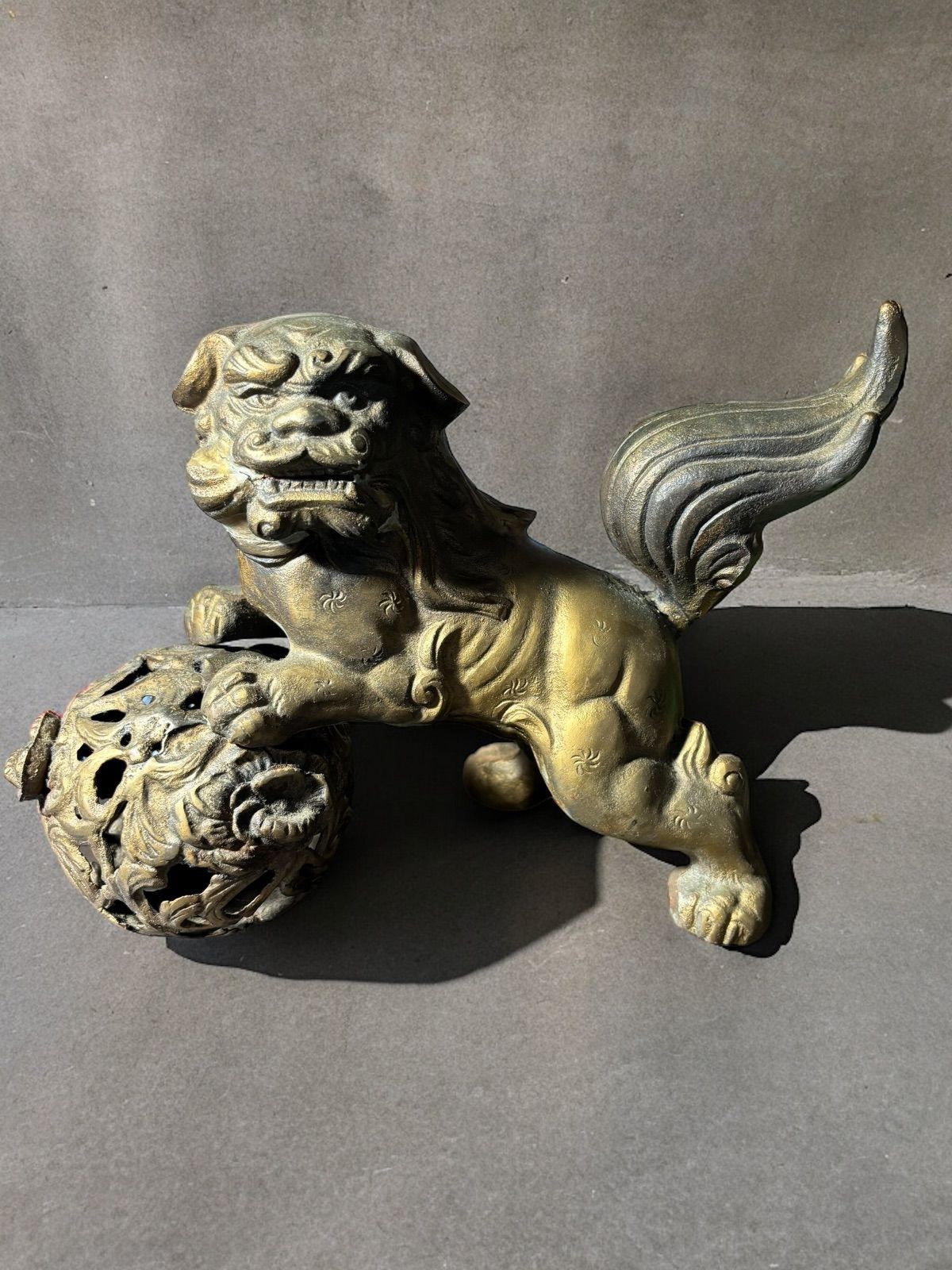 定価約4万円 唐金 玉獅子 銅製置物 インテリア ヴィンテージ オブジェ 