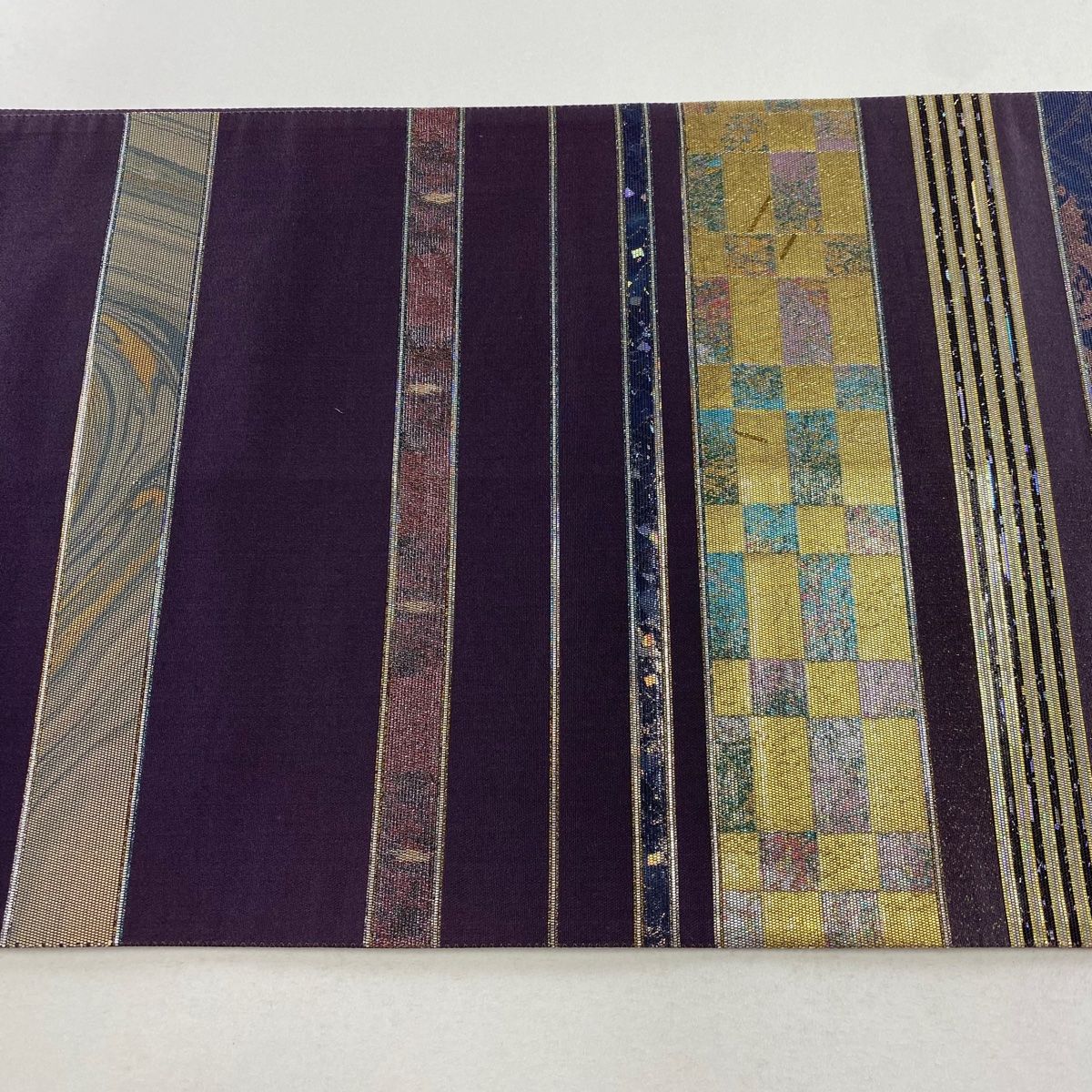 ［お太鼓柄］　袋帯　中古美品 O-689 袋帯 美品 秀品 段縞 市松 箔 紫 お太鼓柄 正絹 【中古】 - メルカリ