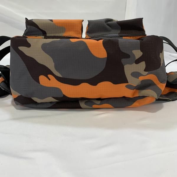 中古】DSQUARED2 カモフラボディバッグ ディースクエアード オレンジ