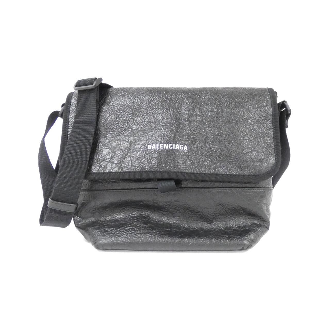 バレンシアガ EXPLORER MESSENGER 620259 1WGDX ショルダーバッグ バレンシアガ EXPLORER MESSENGER 620259 1WGDX ショルダーバッグ