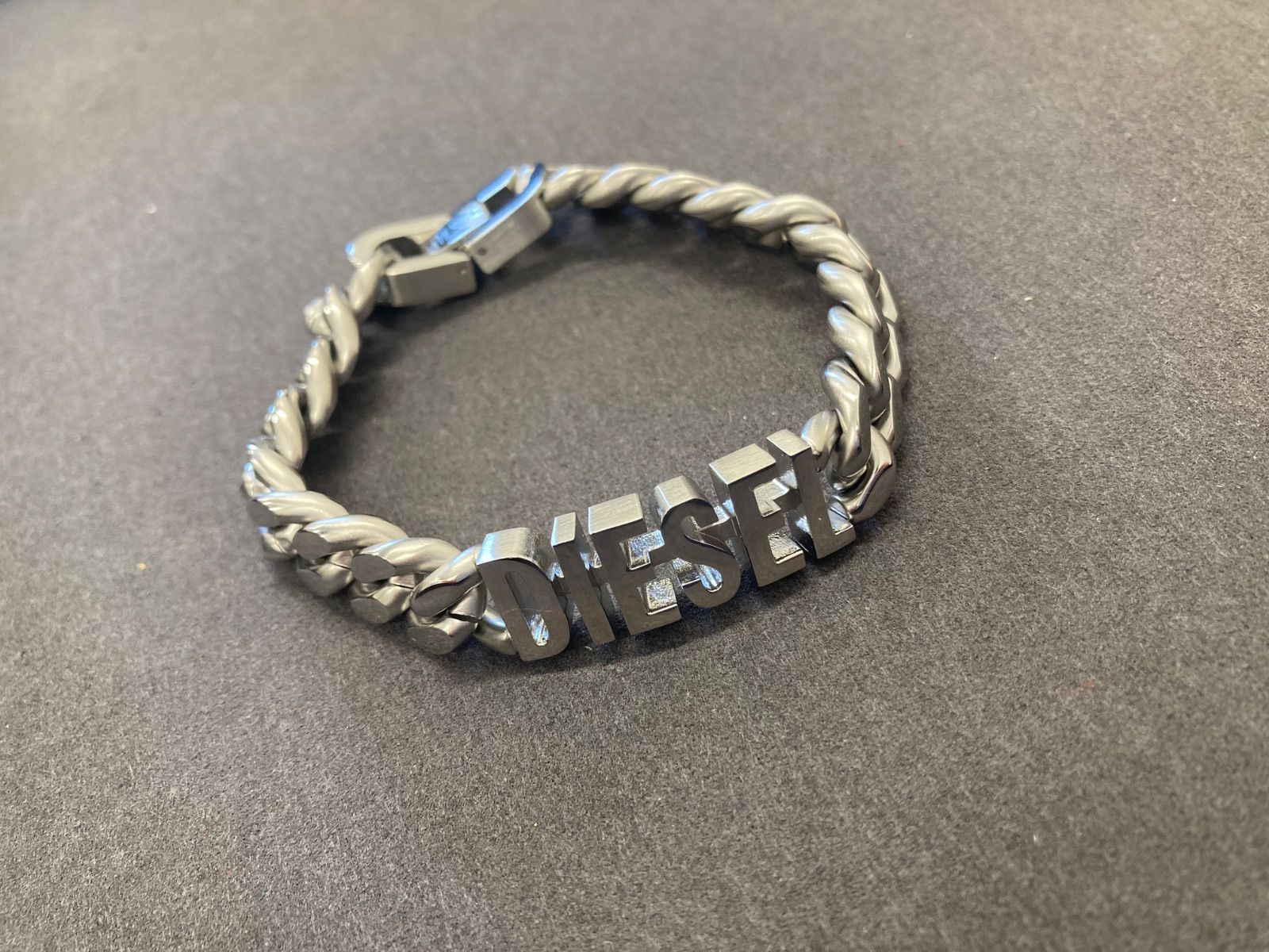 ディーゼル DIESEL ブレスレット 箱付き