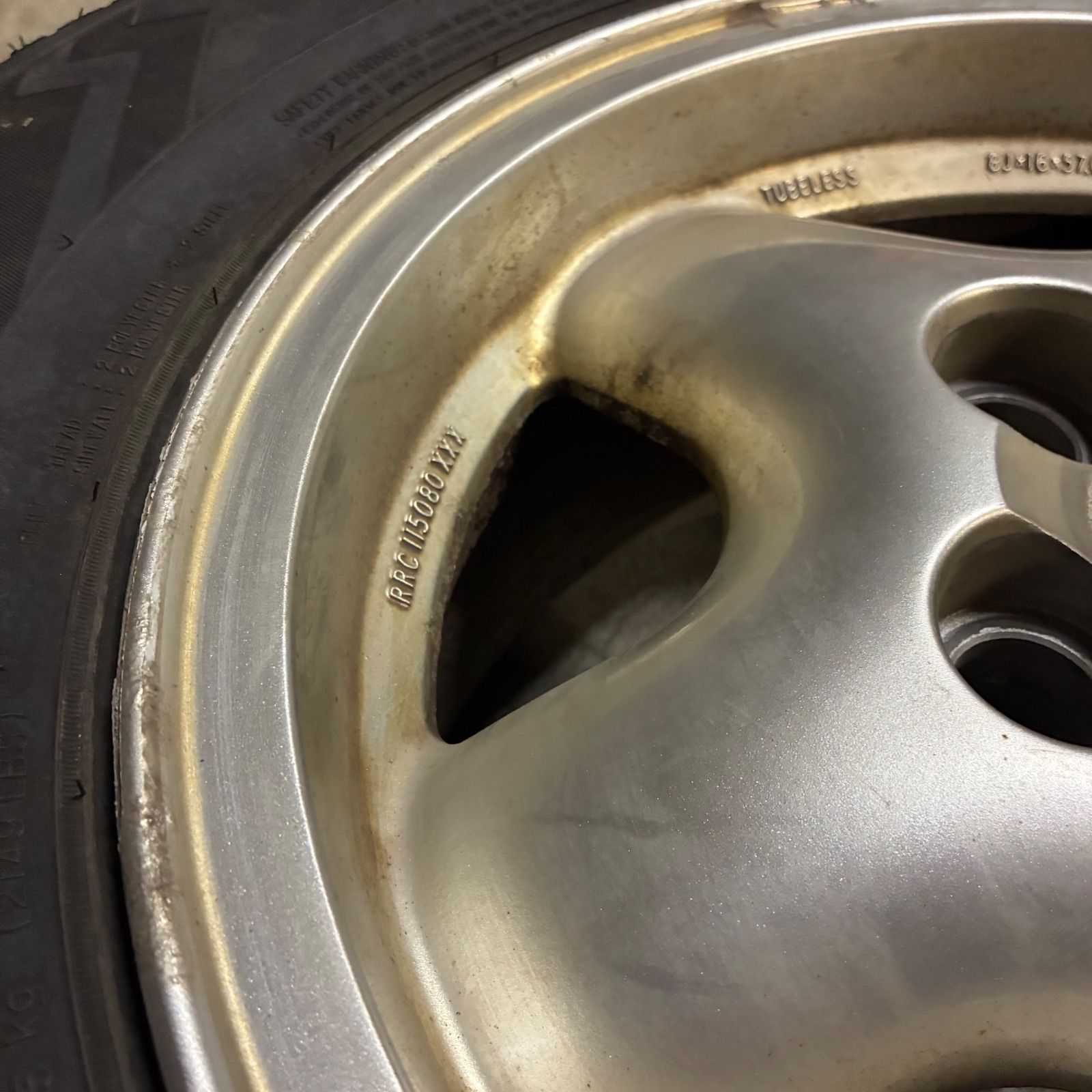 ディスカバリー タイヤ