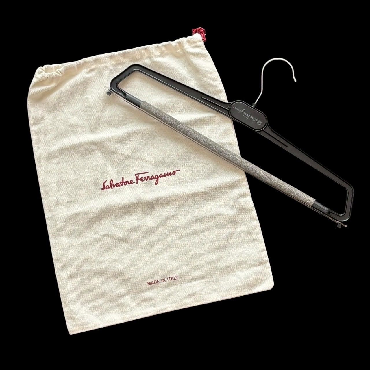 SALVATORE FERRAGAMO フェラガモ アパレル パンツ ボトムス ホワイト