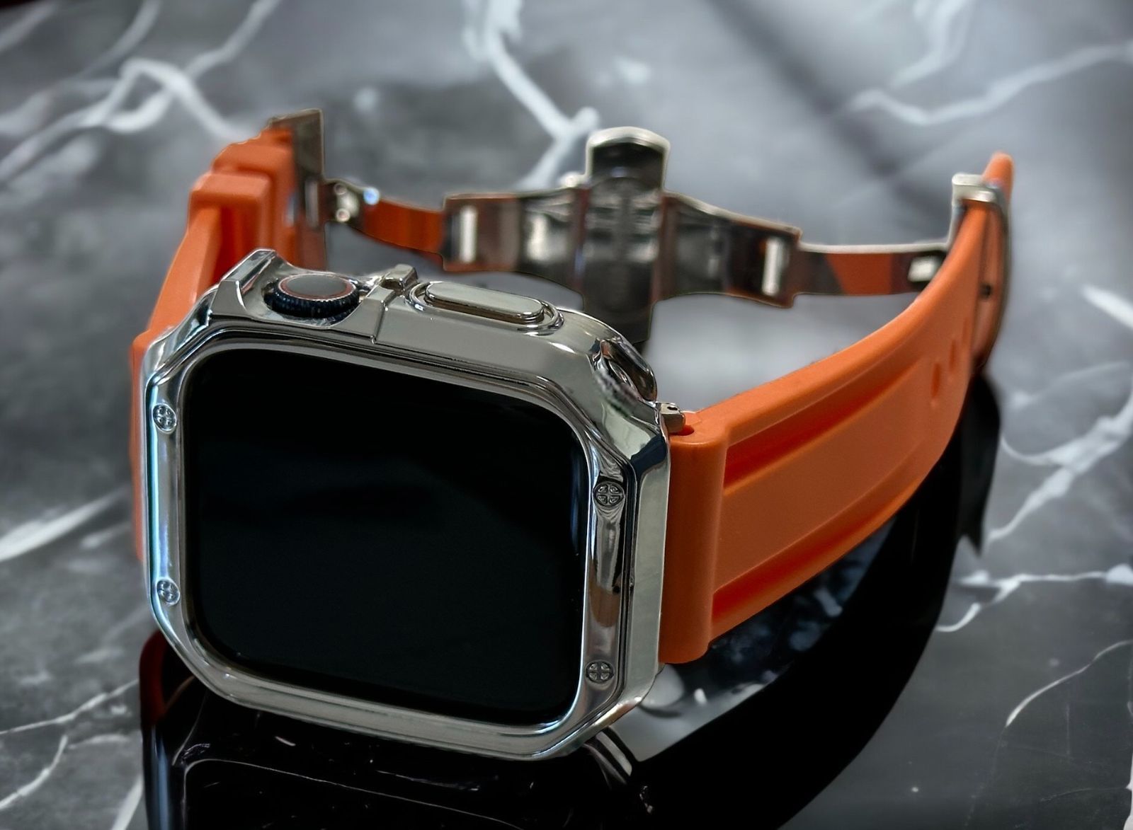 Apple Watch ラバーバンド ベルト&カバー オレンジOS - メルカリ