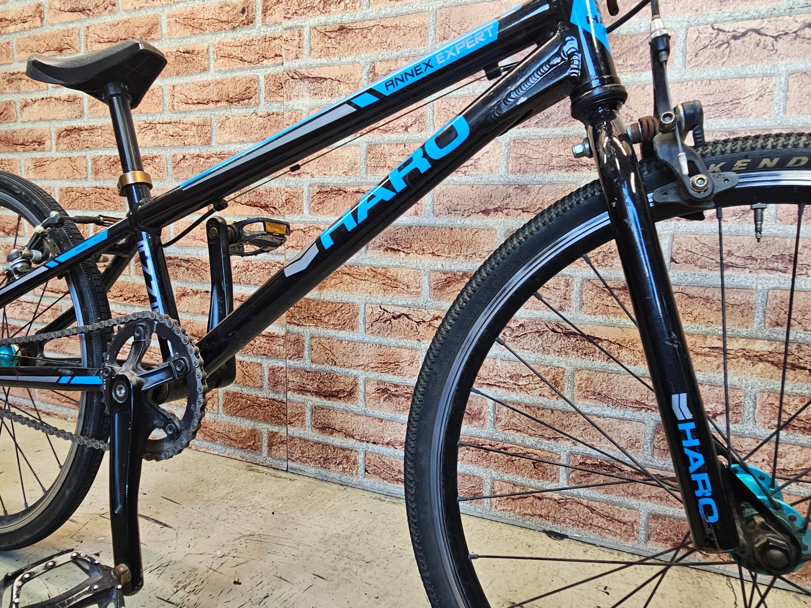 ハローバイクス アキネックス