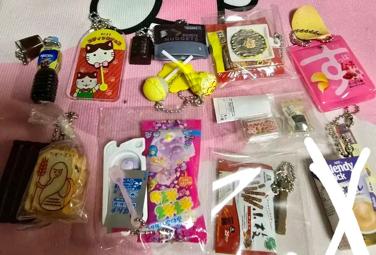 【雷市場（ポンジャン）商品韓国直送】 ネルネルネ パウダークック ガチャ チャップチャップス 食品 まとめ売り 10 犬