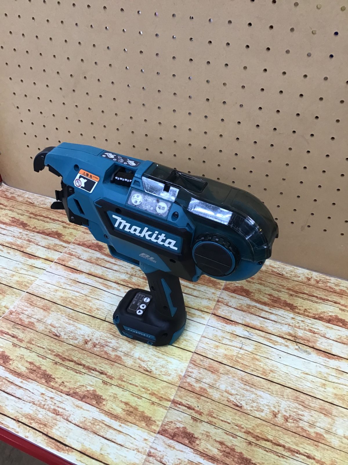 ☆マキタ(makita) コードレス鉄筋結束機 リバータイア TR180DRGX【川崎店】 - メルカリ