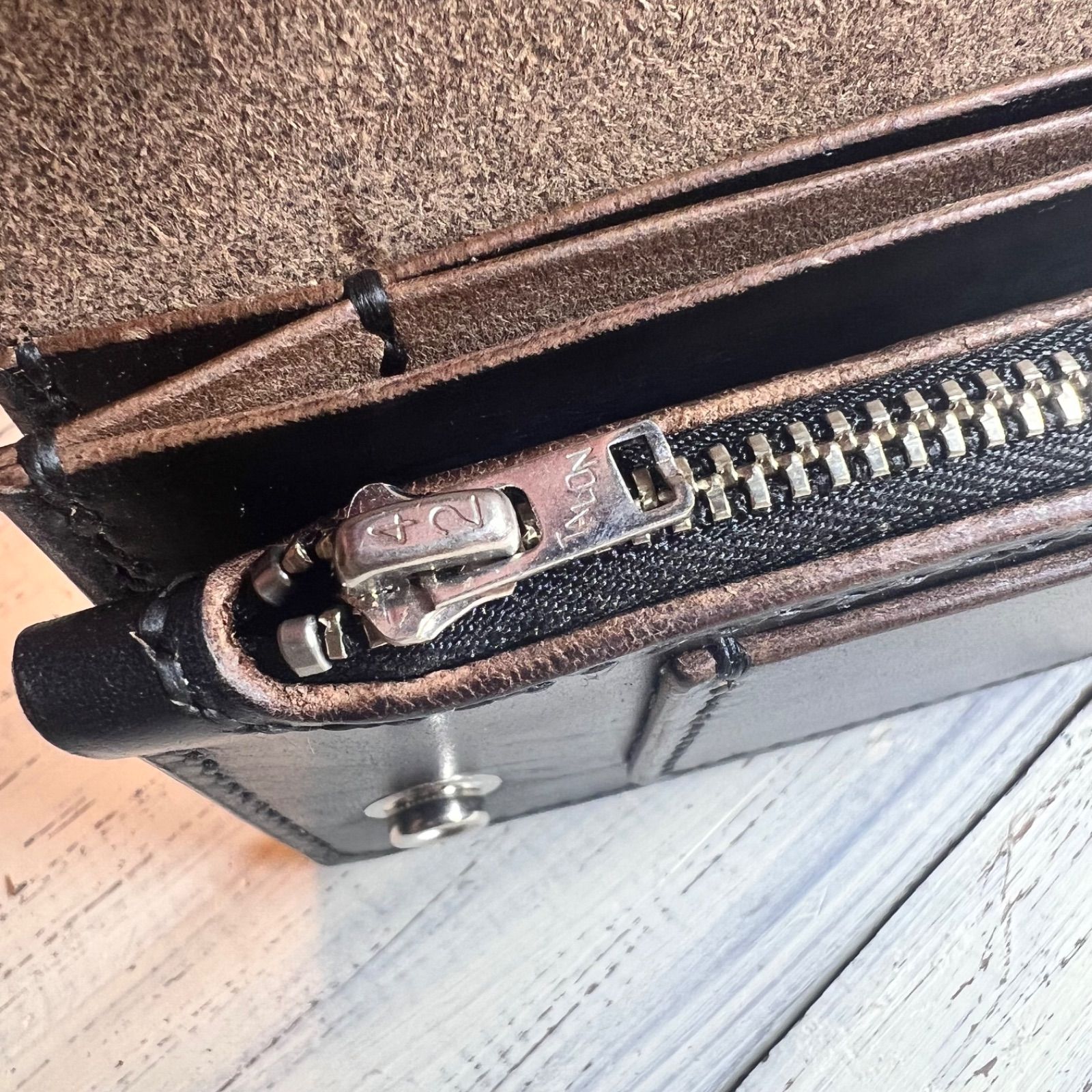 トラッカーウォレット ロング 3層】クロムエクセル 茶芯 TALON シルバー