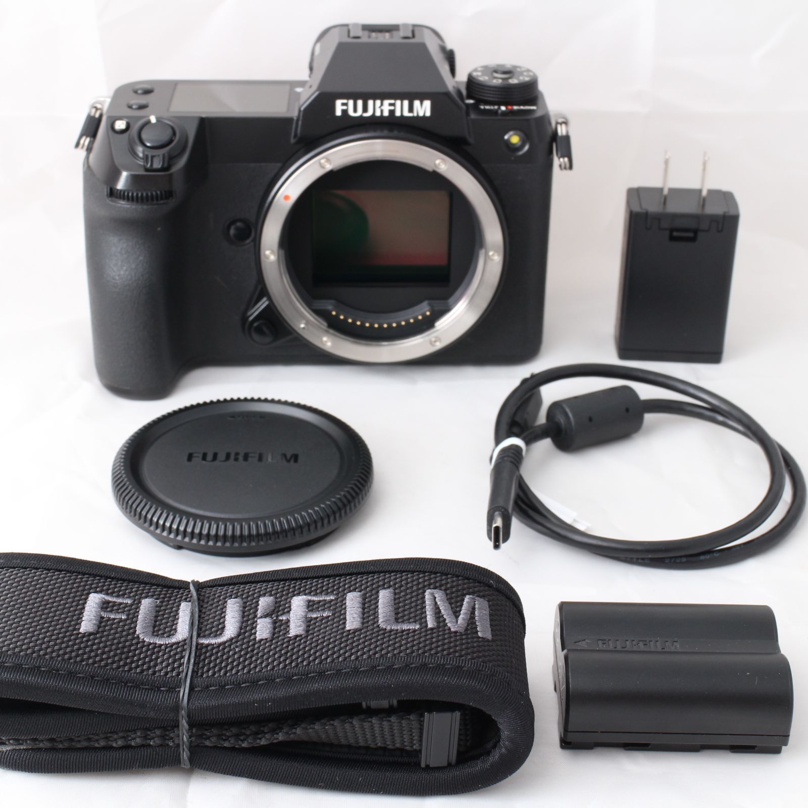 ☆実用品・ショット数16111☆ FUJIFILM GFX 50S II ボディ フジ 