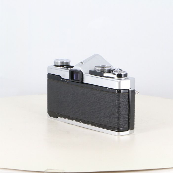 シルバー ボディ