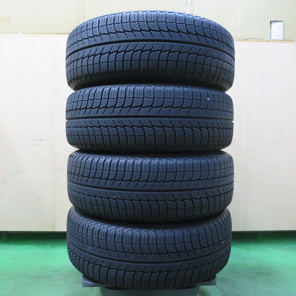 バリ溝！9分★スタッドレス 205/60R16 ミシュラン X-ICE XI3 社外 アルミ ホイール PCD114.3 5H 4H マルチ 16インチ★ 送料無料* バリ溝！9.5分☆スタッドレス 205⁄60R16 ミシュラン X-ICE3+