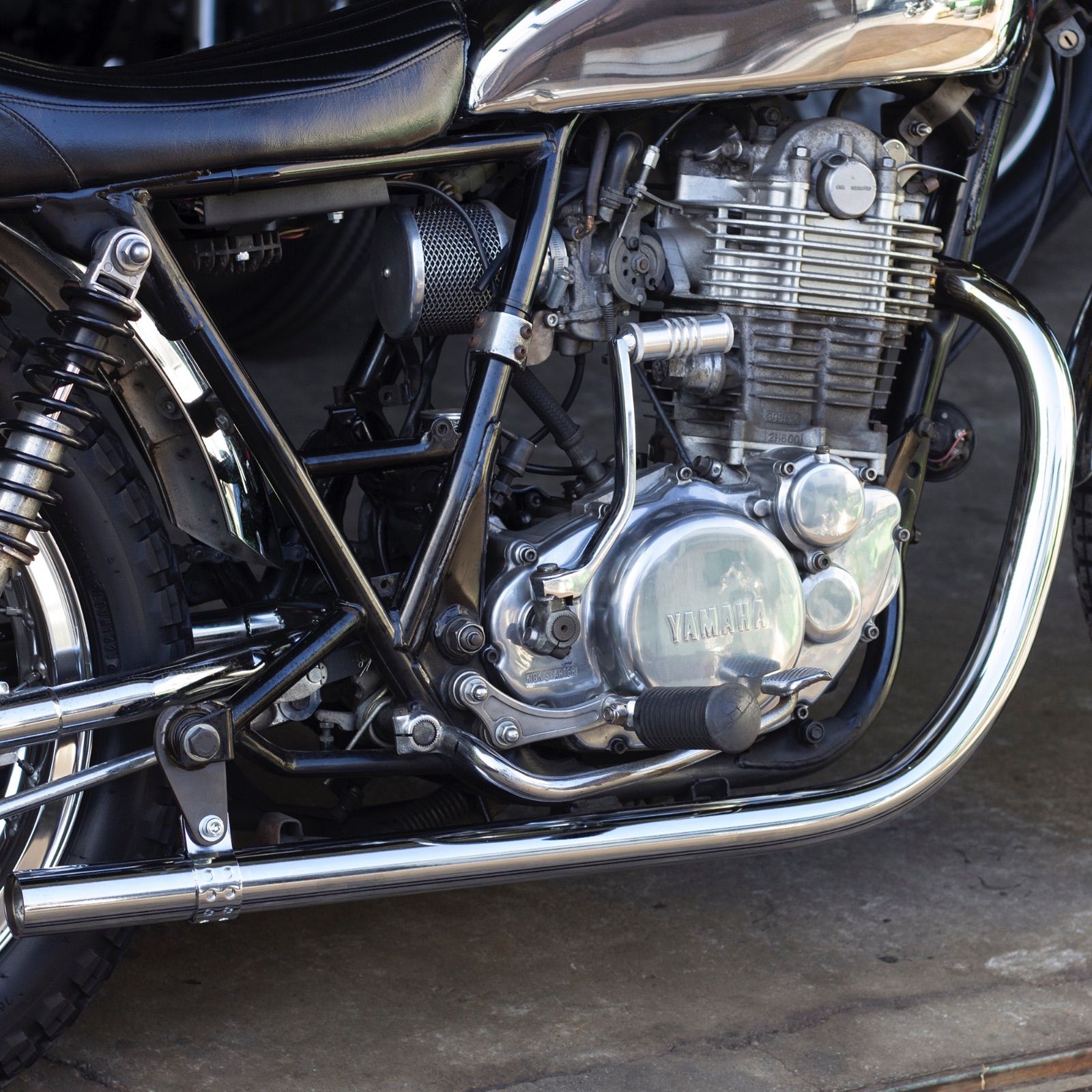 SR400/500用 オールドスタイル手曲げマフラー クローム MOTOR ROCK (MR 
