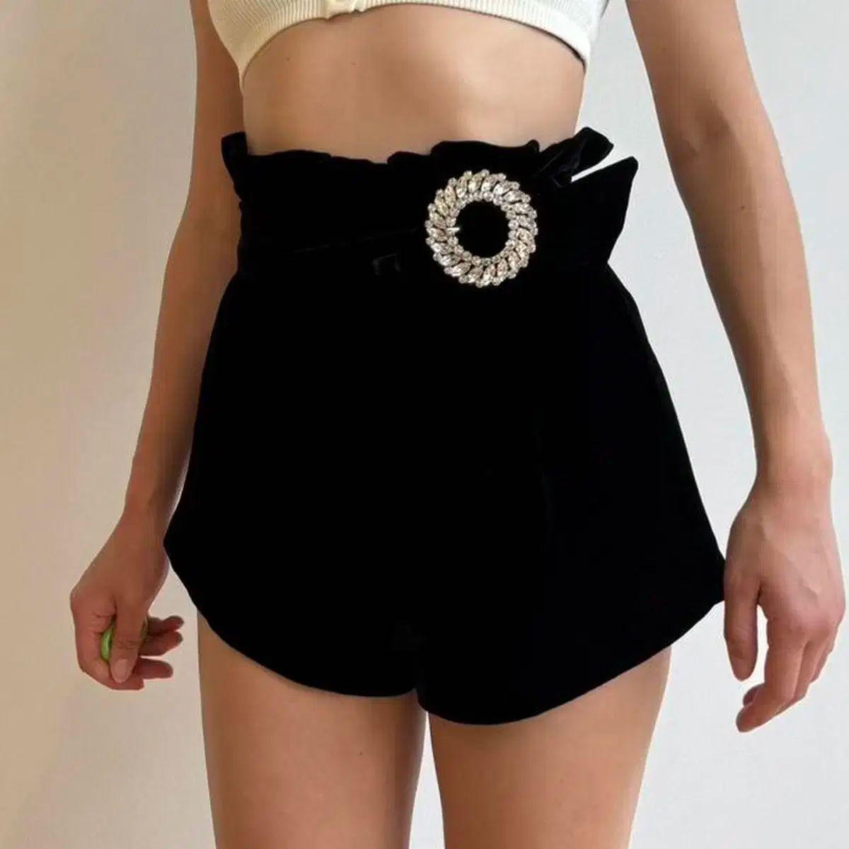 MIU MIU(ミュウミュウ) ベロア ショートパンツ ハイウエスト 半ズボン