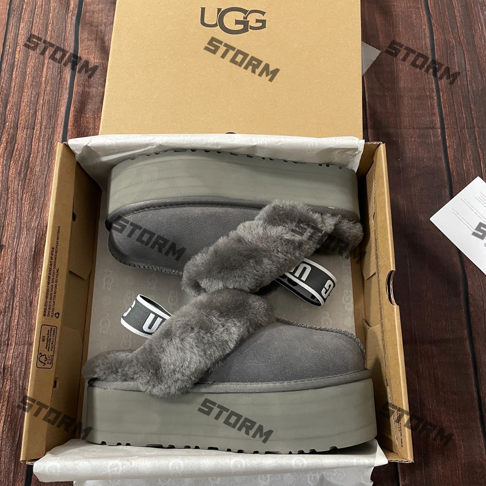 UGGファンケット グレー