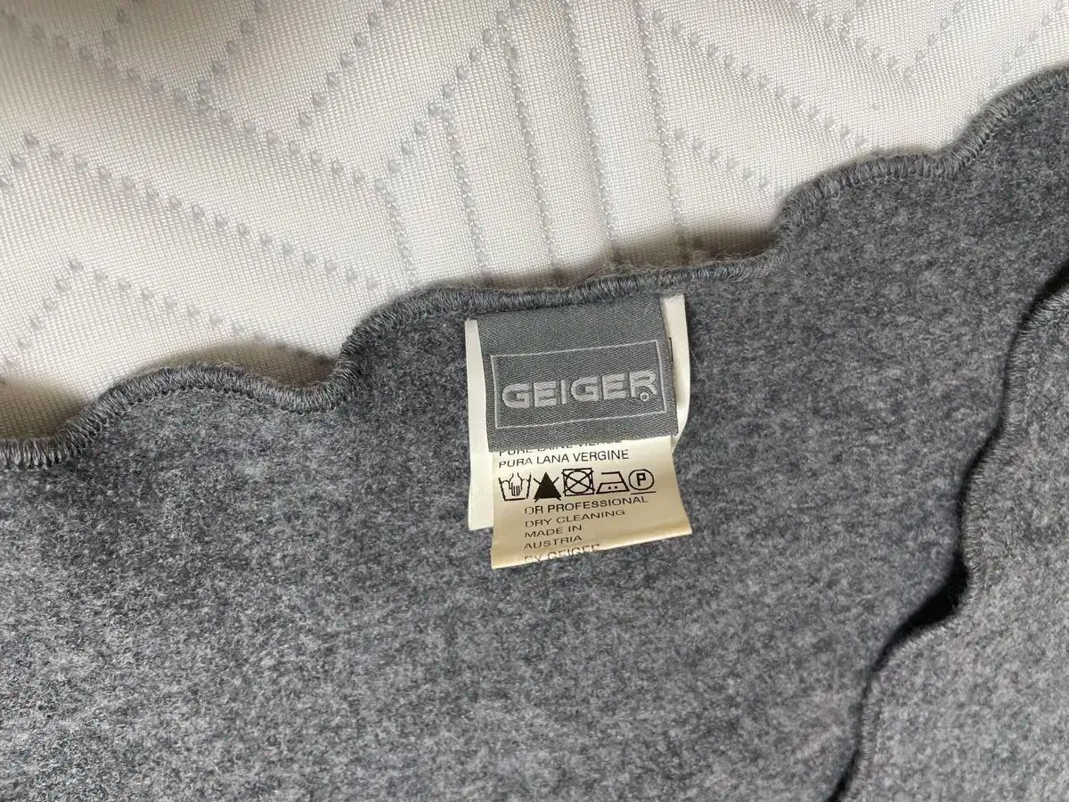  Kurt Geiger カートゲイガー ショール その他 アクセサリー