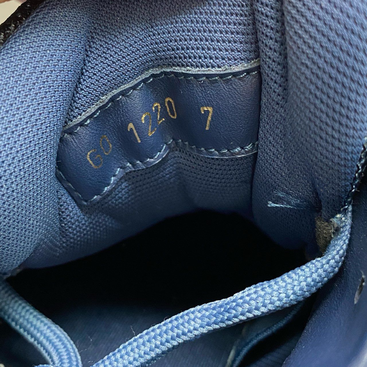 4f11 《美品》 LOUIS VUITTON ルイヴィトン アビューライン ローカット 