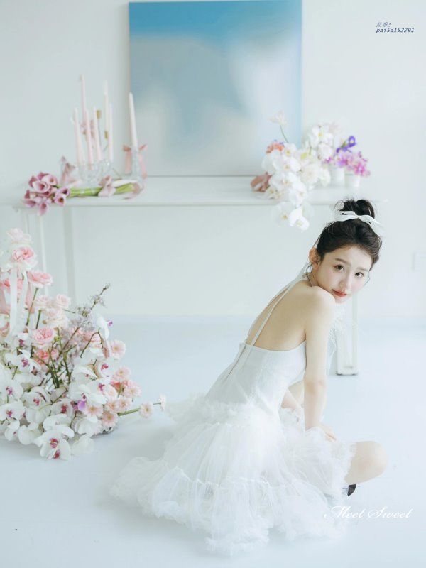 ウェディングドレス ミニドレス 二次会 結婚式 前撮り ホルターネック 花嫁 ノースリーブ ウエディングドレス ふわふわ ブライダル チュール pai5a152291 MAAHADDERANG_COM