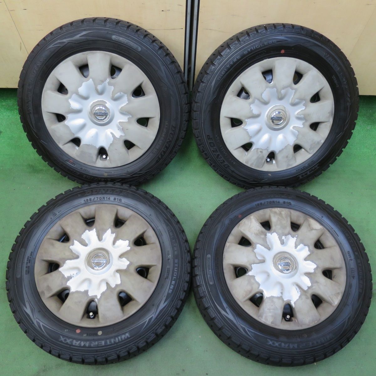 バリ溝 ほぼ10分 日産 K12 マーチ 純正 スチール 165 70R14 スタッドレス ダンロップ ウインターマックス WM01 14インチ PCD100 4H 5093006イス