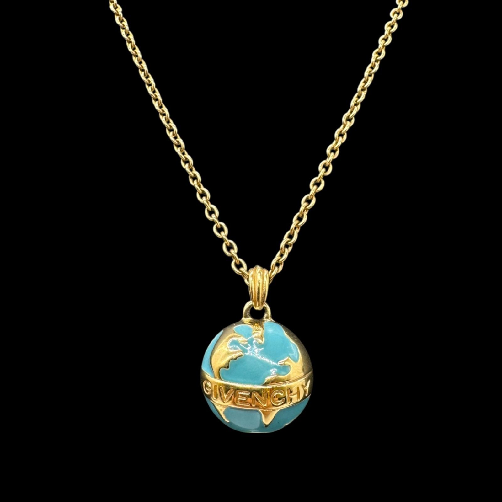 希少 美品 GIVENCHY ジバンシー 地球モチーフ ロゴ ゴールド