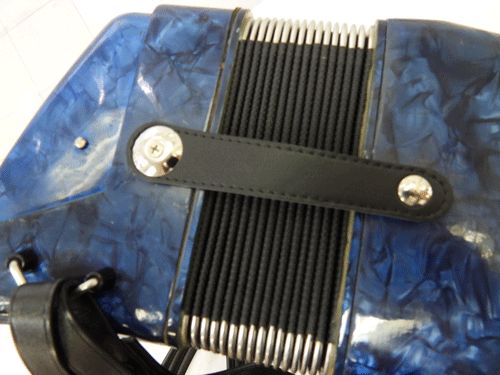 テナーアコーディオン T-32B