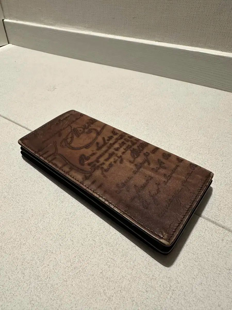 【雷市場（ポンジャン）商品韓国直送】 BERLUTI(ベルルッティ) 長財布 出品