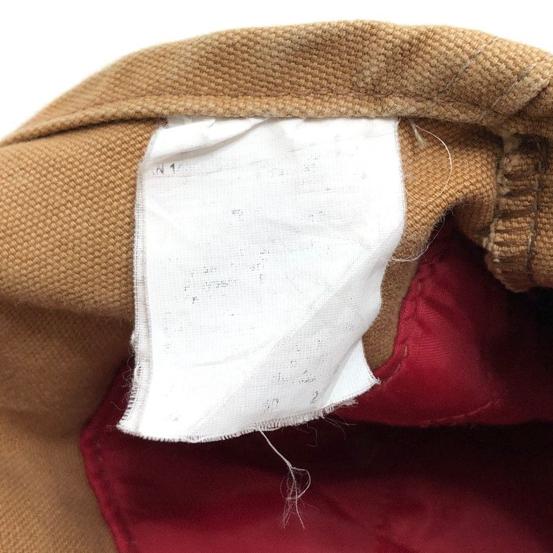 157-251016-rs-07-fur