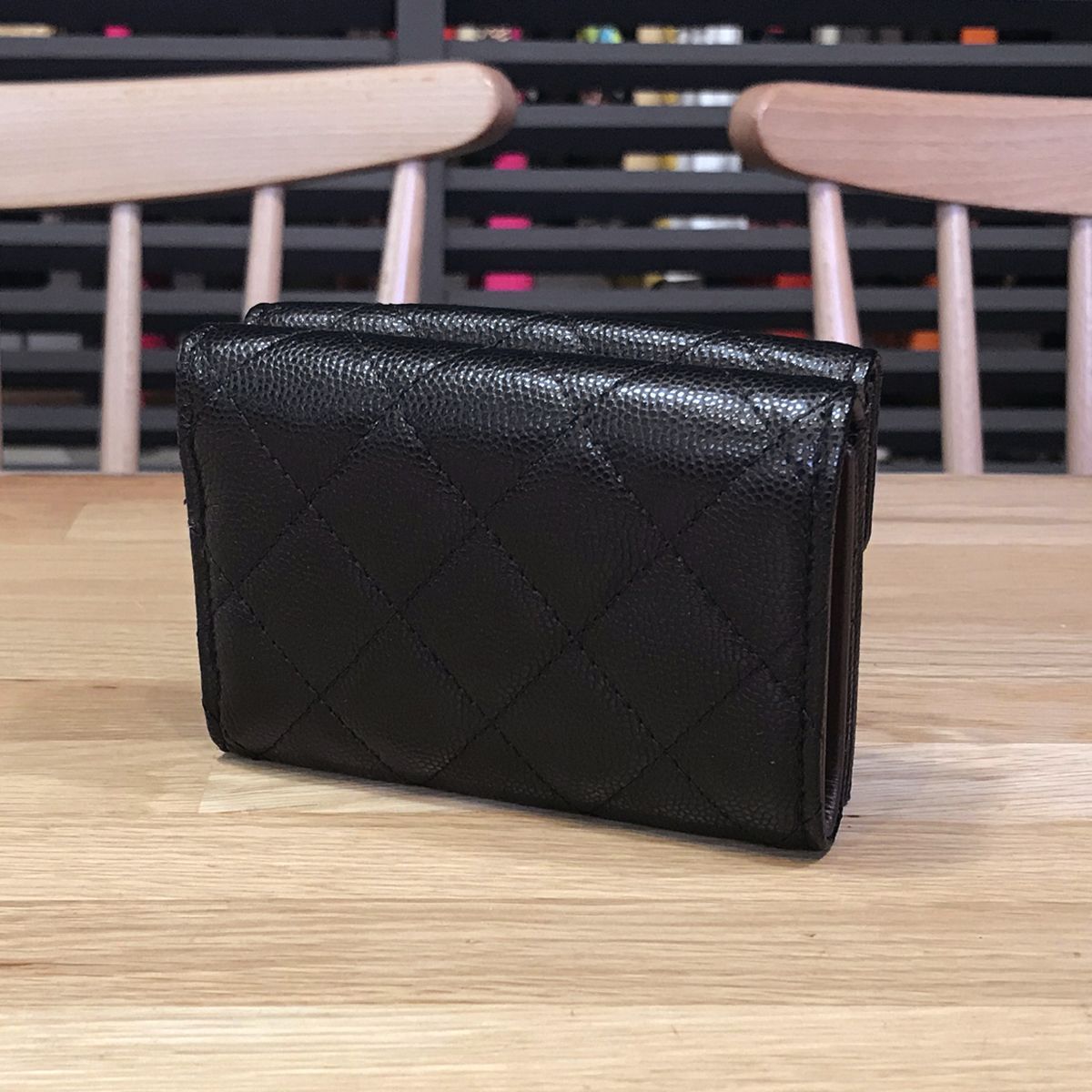 新品同様】シャネル マトラッセ スモールフラップウォレット ブラック  