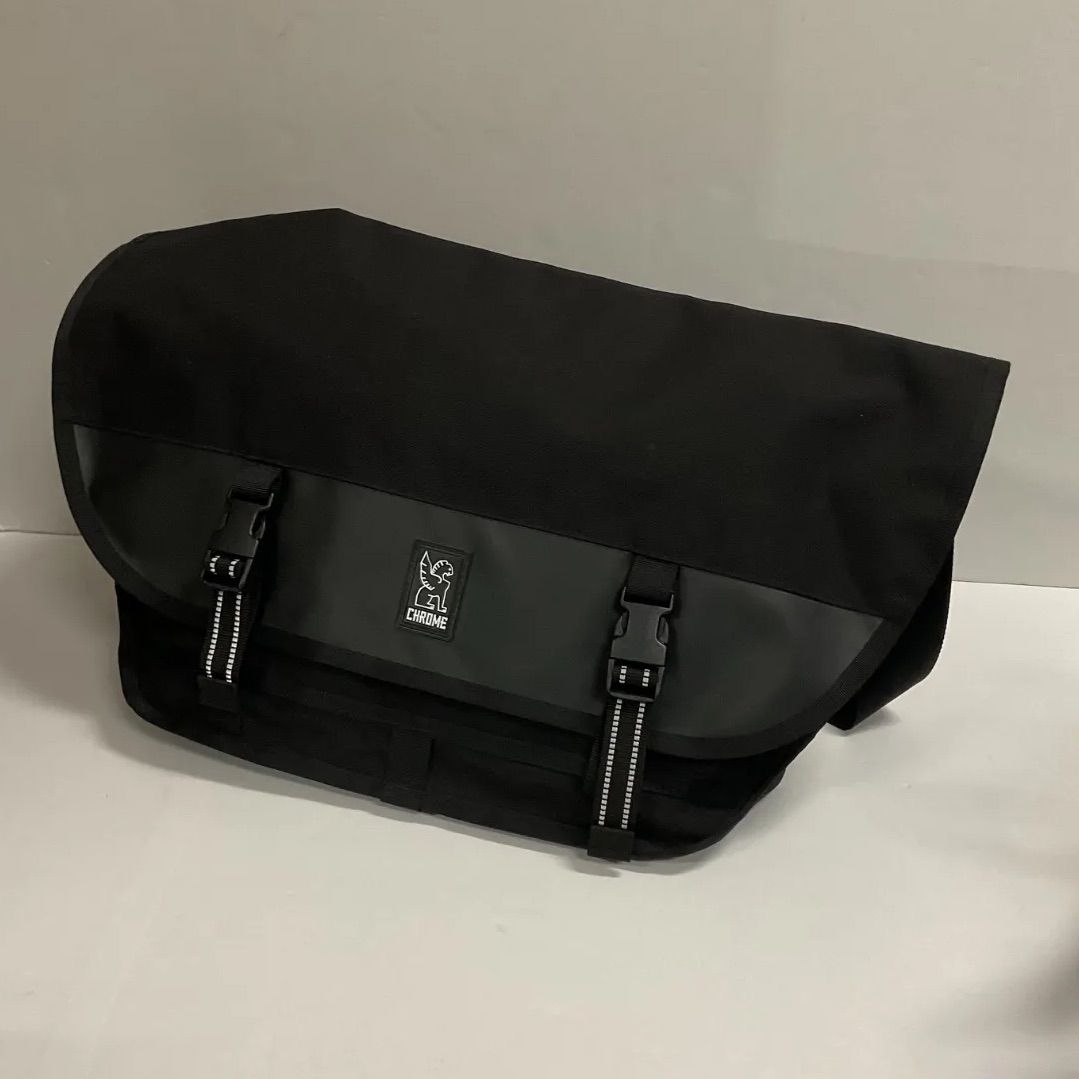 【値下げ】【中古美品】CHROME メッセンジャーバッグ ブラック 中古・古着通販】CHROME (クローム) メッセンジャーバッグ