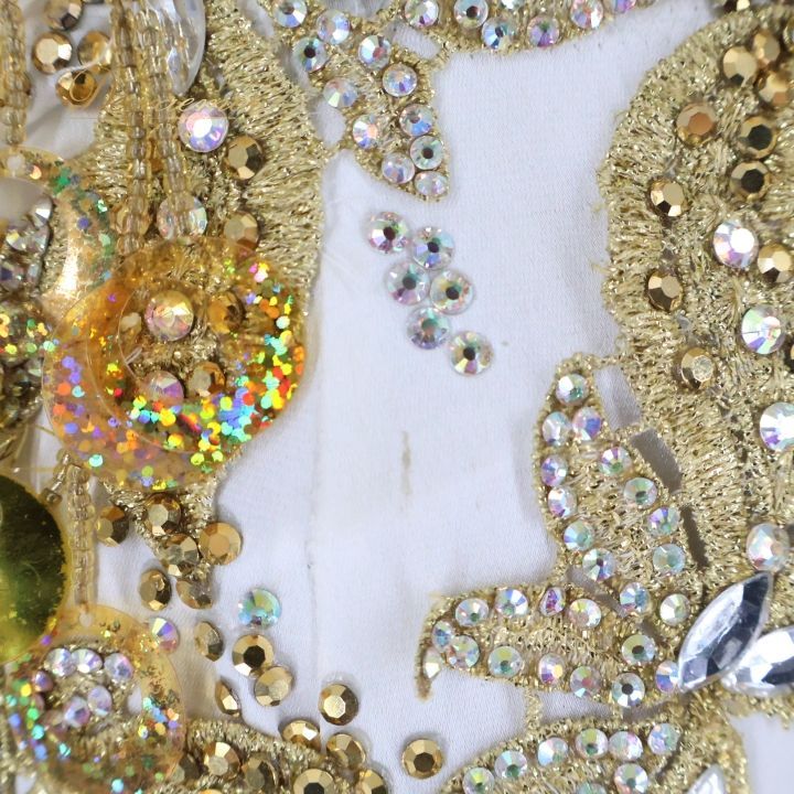 舞台 ゴールド系