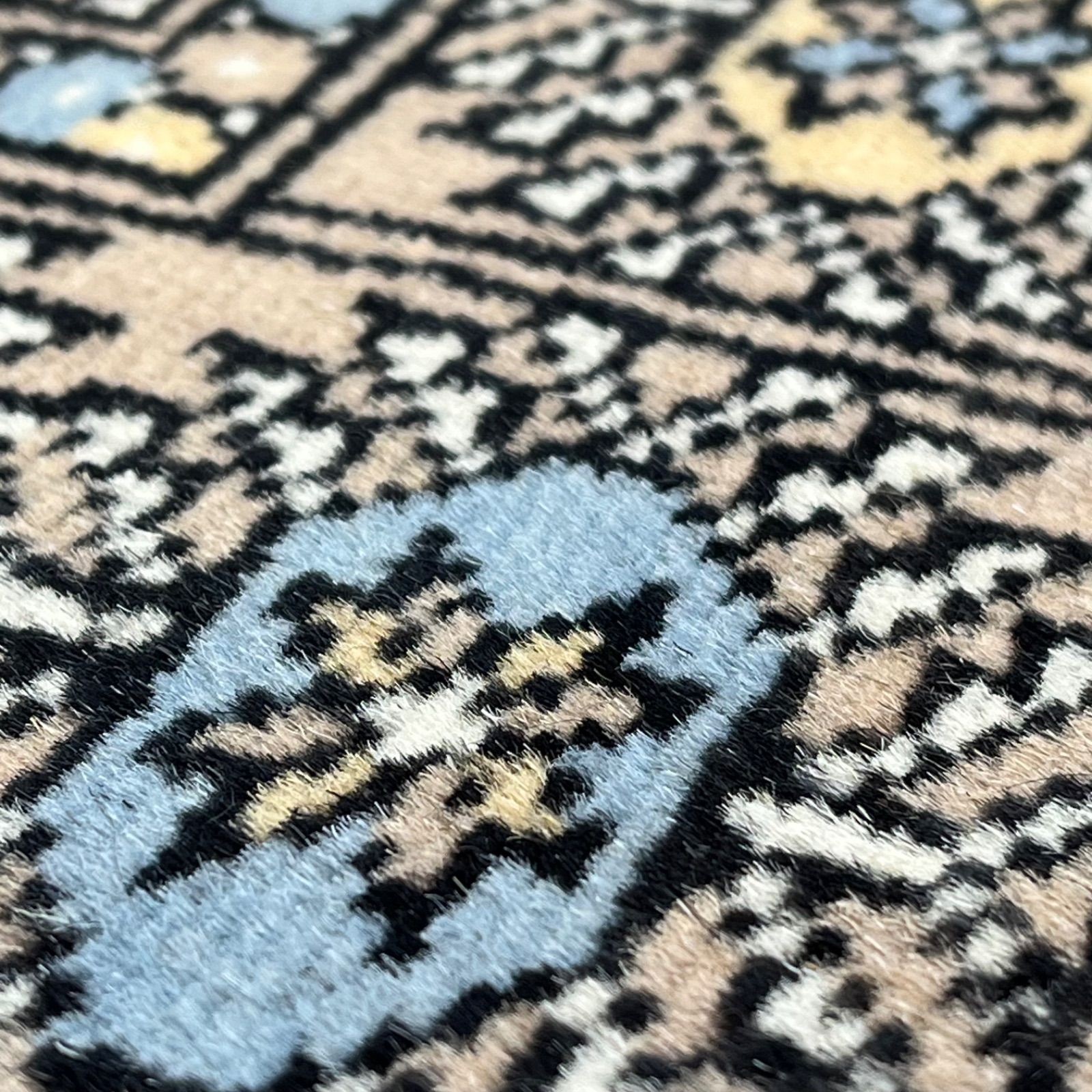 ハンドメイド　パキスタン製 マット　60×90㎝　手織り　ウール100％　段通　玄関マット　手織り絨毯　ラグマット 　ベージュ