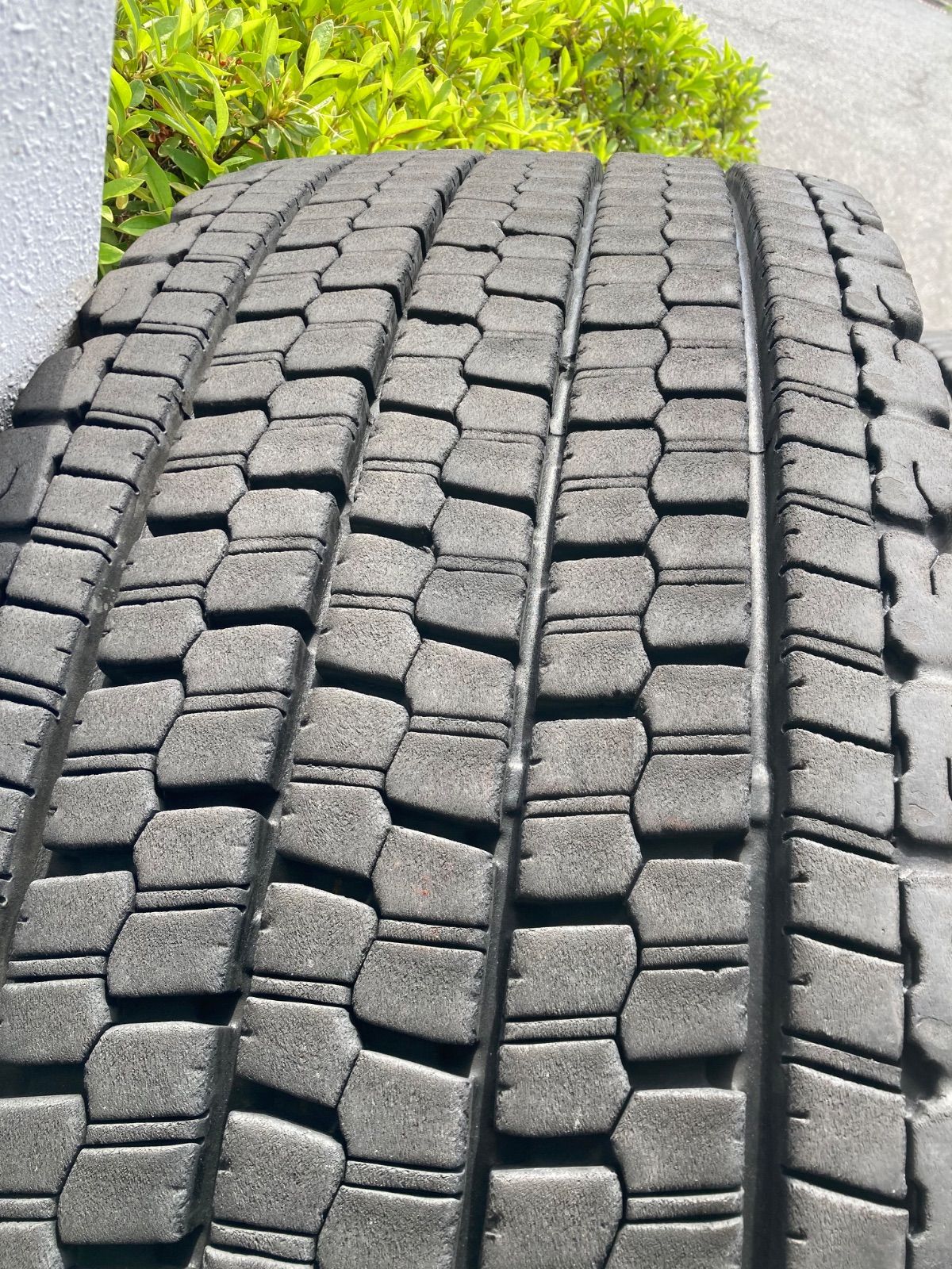 80R22.5 ブリヂストン