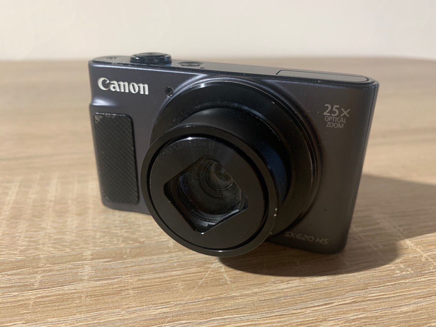 ブラック デジカメ