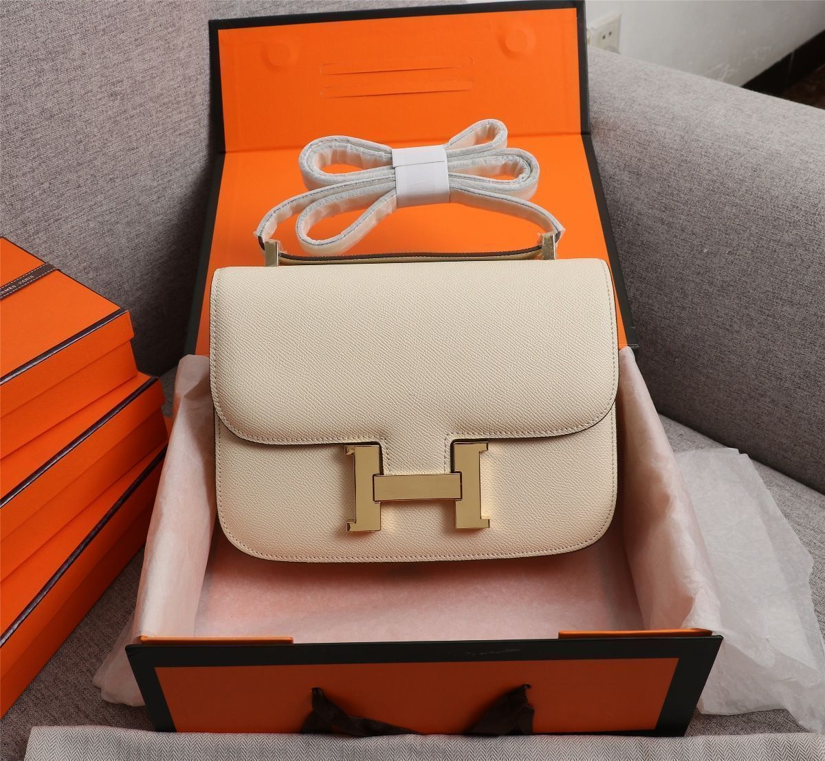 エルメス hermes クリーム ホワイト ゴールド バックル レディース  
