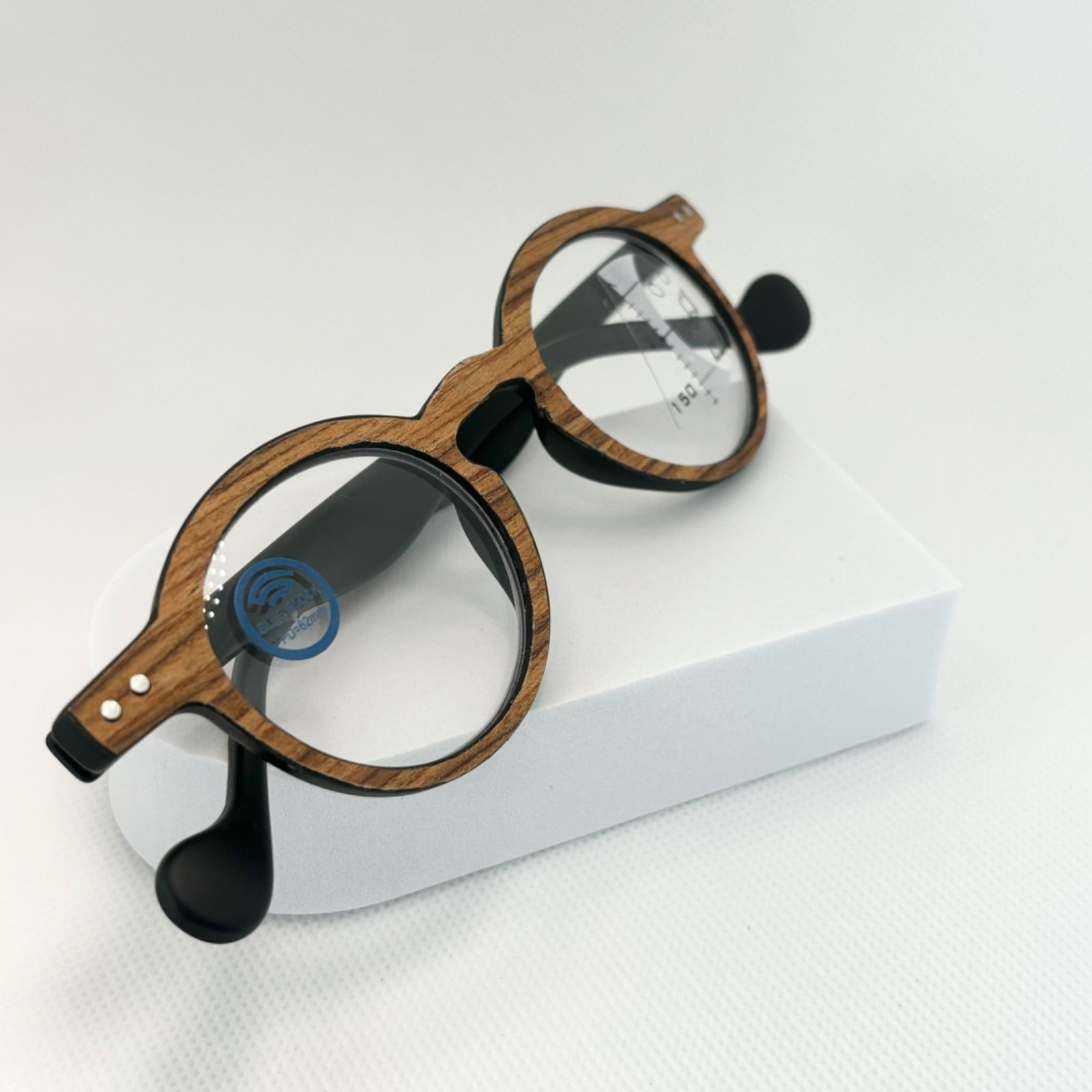 老眼鏡+1.5 老眼鏡遠近両用 軽量　おしゃれ　ブラウン　ブルーライトカット　メガネ 眼鏡 度ありレンズ　メガネケース付き 遠くも見える老眼鏡 遠近両用 メガネ スクエア ウエリントン デミ ブラウン 軽量 フレーム 形状記憶 普通 大きめ +1.0 +1.5 +2.0  +2.5 リーディンググラス シニアグラス 素通し 遠視 老眼 レディース メンズ 女性 男性 遠く ぼけない ぼやけない 便利 おしゃれ  ウェリントン