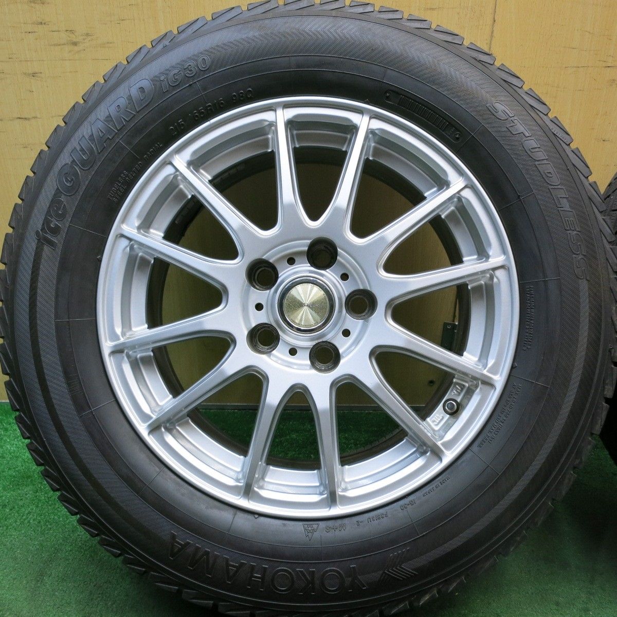 4本価格☆スタッドレス 215/65R16 ヨコハマ アイスガード iG30 GRASS 