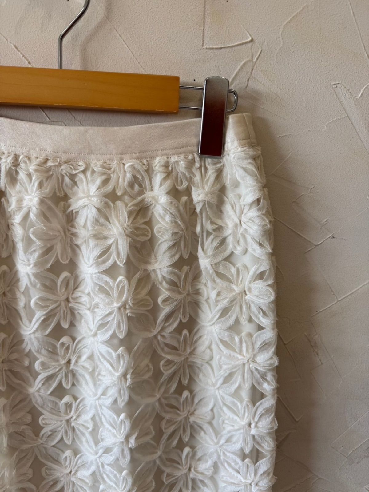 anana スカート a81-042 レース 刺繍 Iライン アナナ anana anana スカート a81-042 レース 刺繍 Iライン