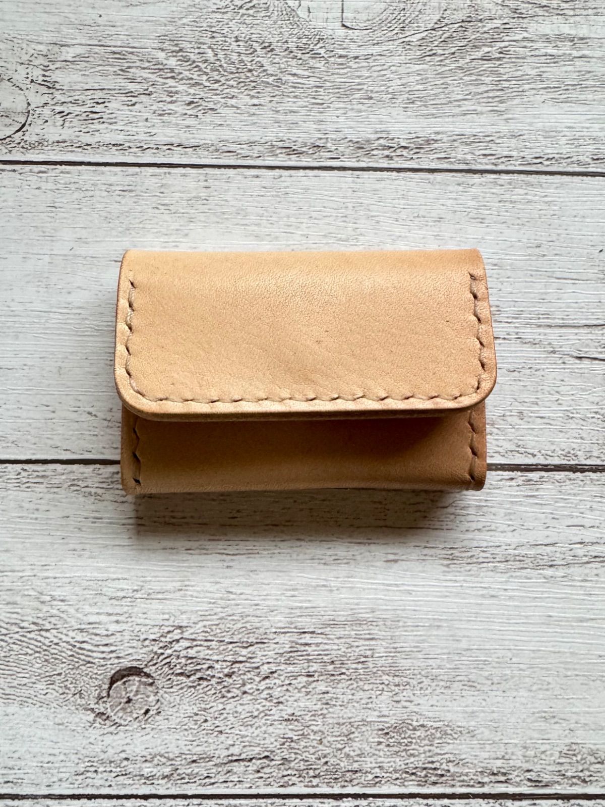 手のひらサイズのコインケース